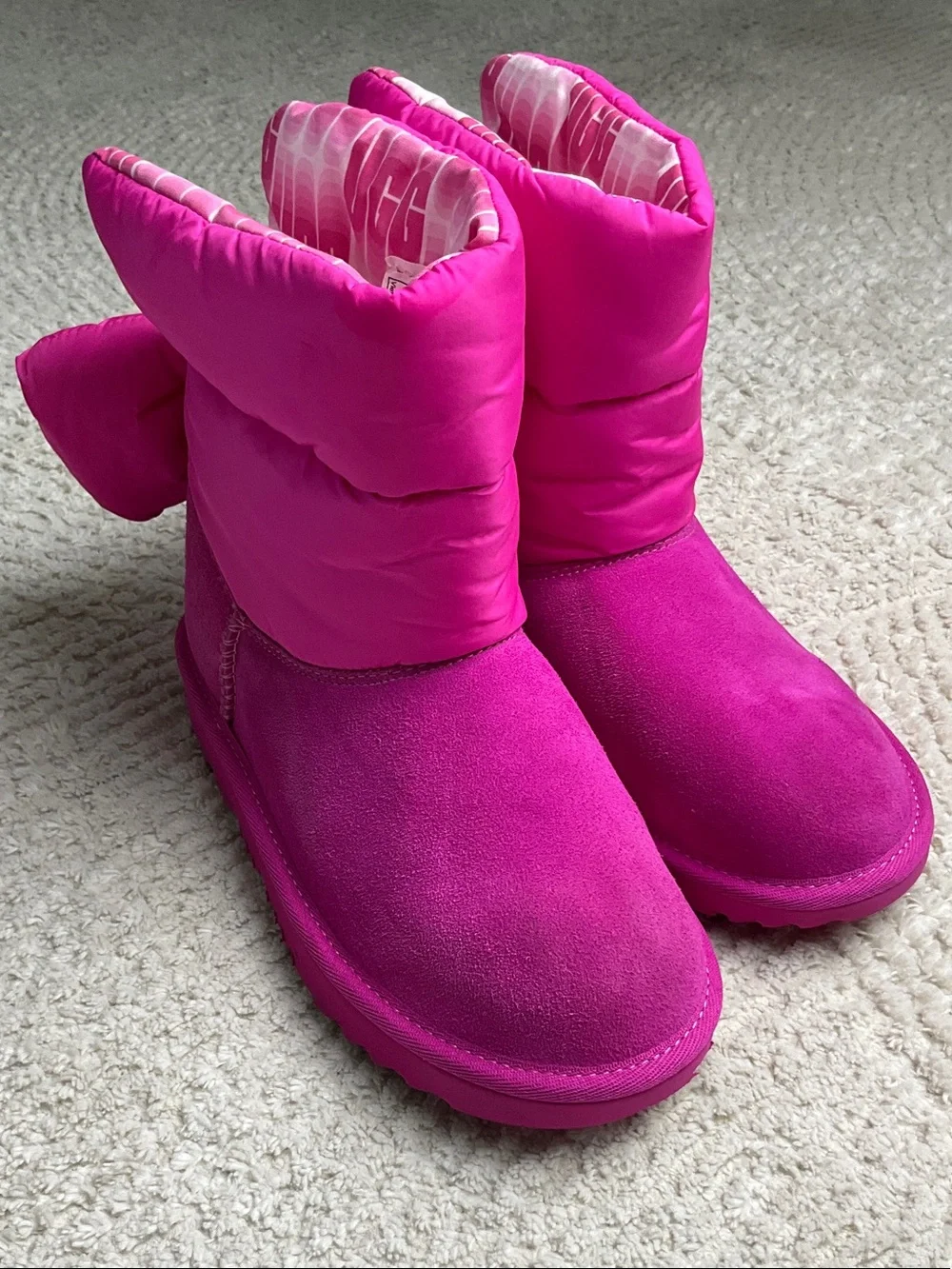UGG Kids' Bailey Bow Maxi Hot Pink Size 3 Style#1130756K